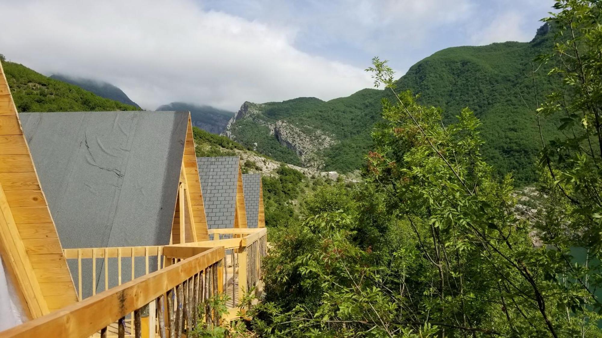 Twin Villas Komani Lake Екстер'єр фото