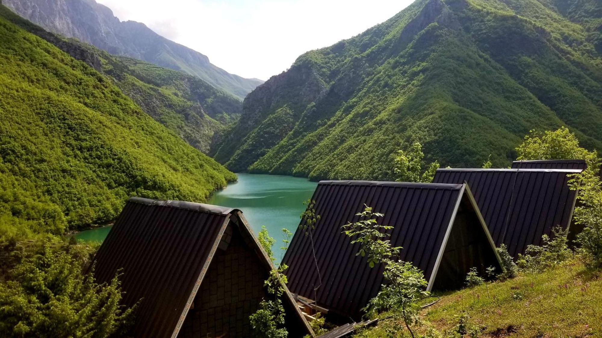 Twin Villas Komani Lake Екстер'єр фото